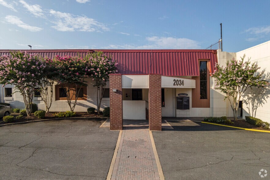 More Photos Of 2034 Eisenhower Ave, Alexandria Office For Lease