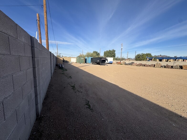 More Photos Of 710 N Ironwood Dr, Apache Junction Industrial For Sale