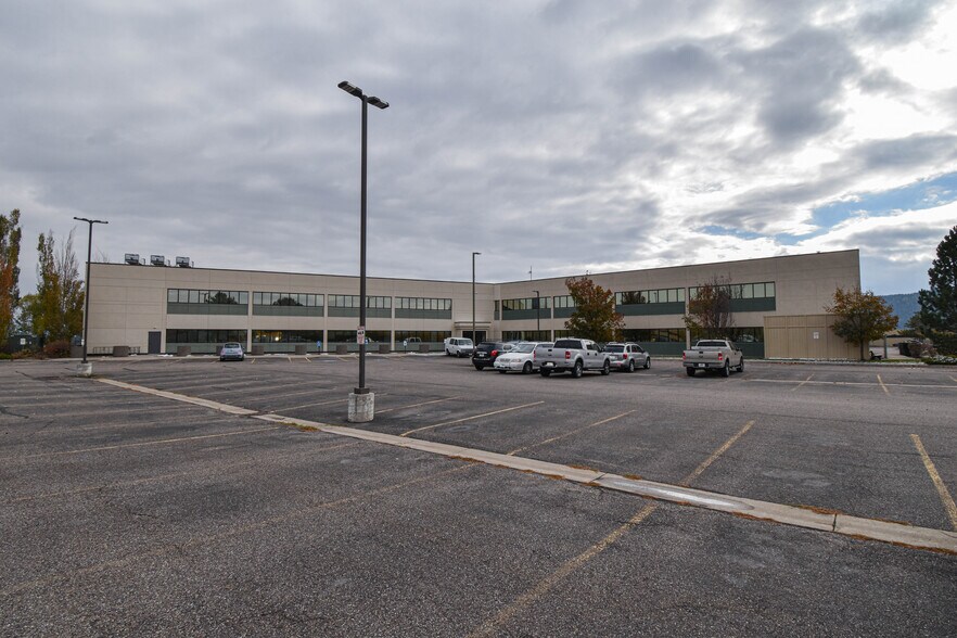 More Photos Of 555 Corporate Dr, Kalispell Medical For Lease