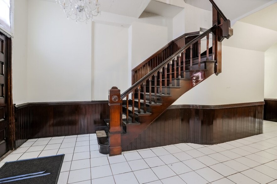 More Photos Of 829 Main St, Worcester Religious Facility For Sale