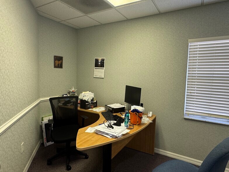 More Photos Of 15283 Amberly Dr, Tampa Office For Lease