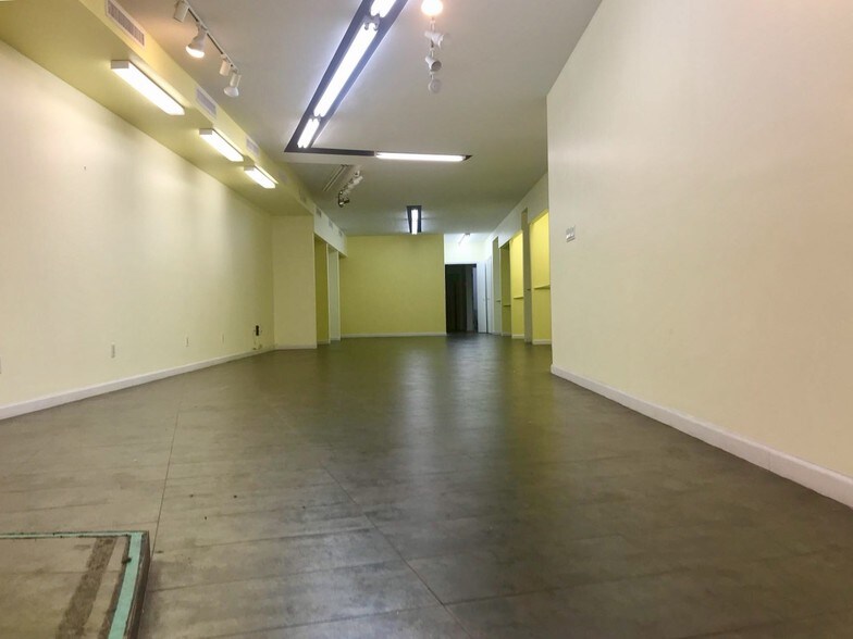 More Photos Of 41 W 36th St, New York Office For Sale