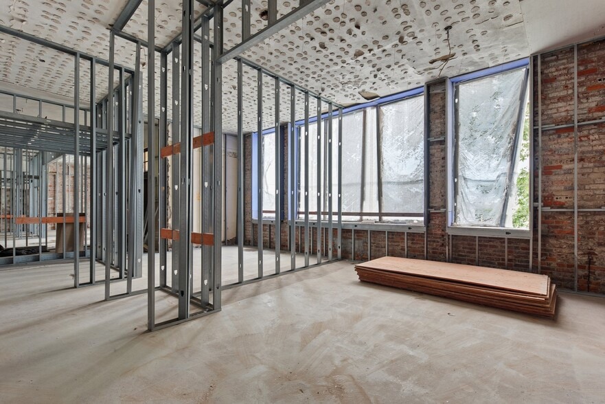 More Photos Of 300 W State St, Georgetown Apartments For Sale