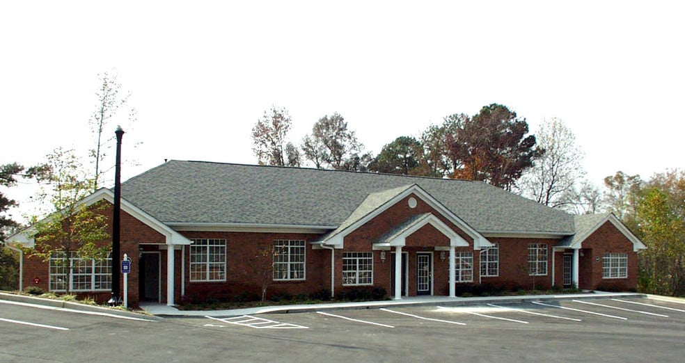Primary Photo Of 417-429 Creekstone Rdg, Woodstock Office For Sale