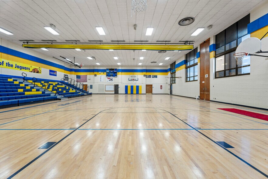 More Photos Of 3550 E Ross Pky, Wichita Specialty For Sale