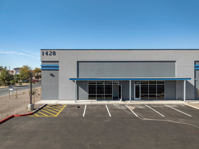 More Photos Of 1428 N Horne St, Gilbert Warehouse For Lease
