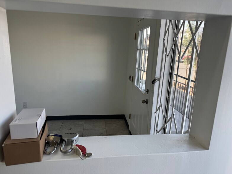 More Photos Of 4305-4309 Euclid Ave, San Diego Storefront For Lease