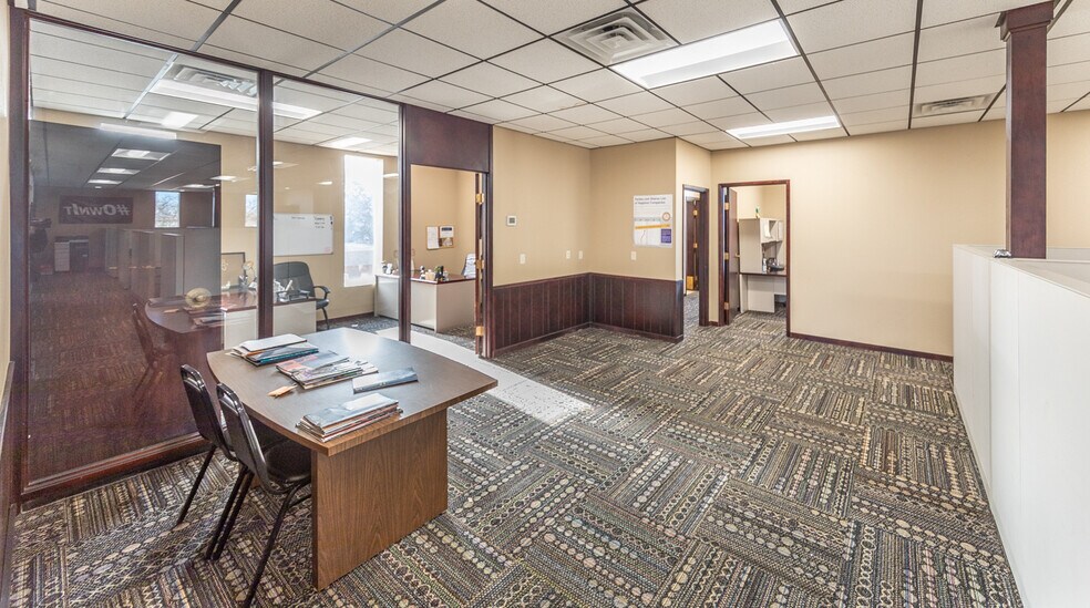 More Photos Of 23 Briercroft Office Park, Lubbock Office For Lease