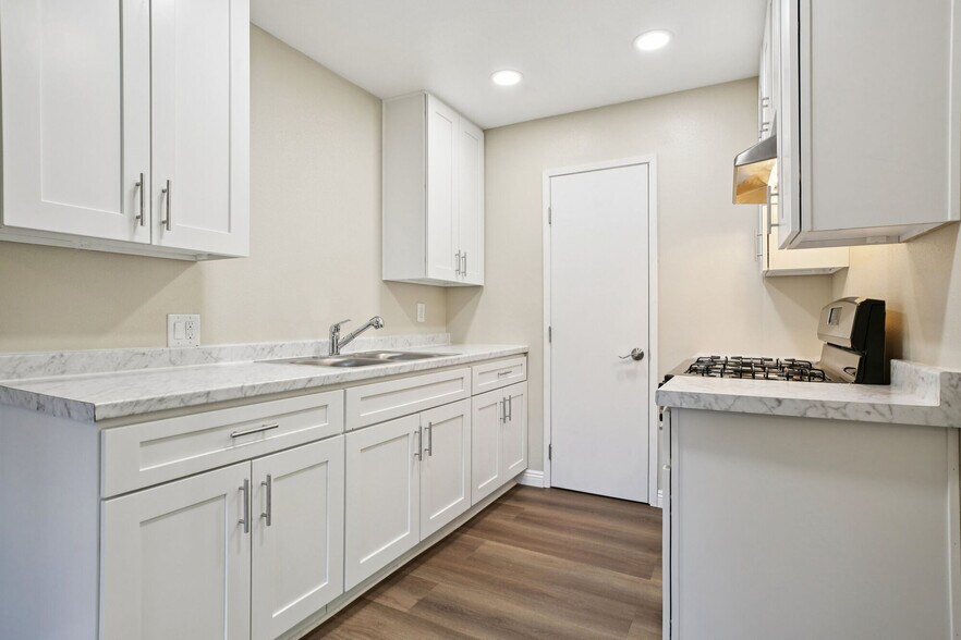 More Photos Of 1001 N Harbor Blvd, La Habra Apartments For Sale
