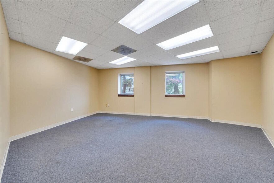 More Photos Of 210 S Jefferson St, Roanoke Loft Creative Space For Sale