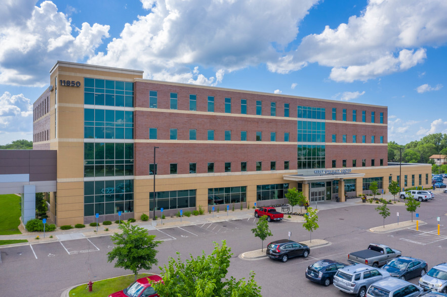 Primary Photo Of 11850 Blackfoot St NW, Coon Rapids Medical For Lease