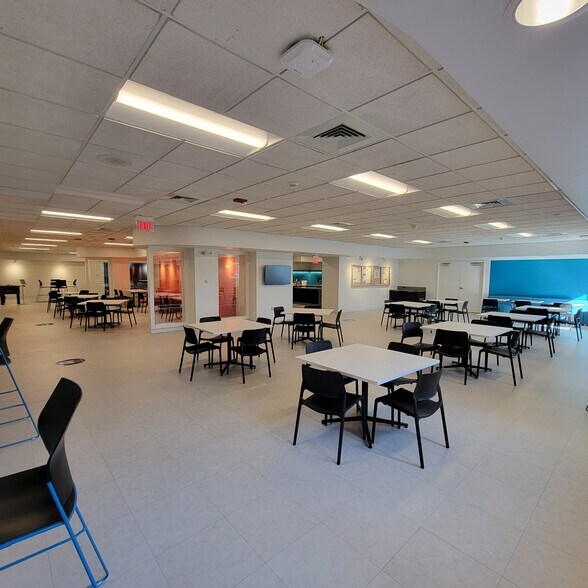 More Photos Of 500 Economy Ct, Freeport Office For Lease