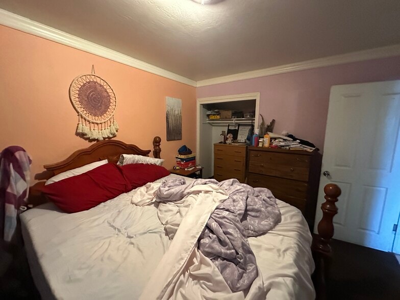More Photos Of 3620 Elkhorn Blvd, North Highlands Dormitory For Sale