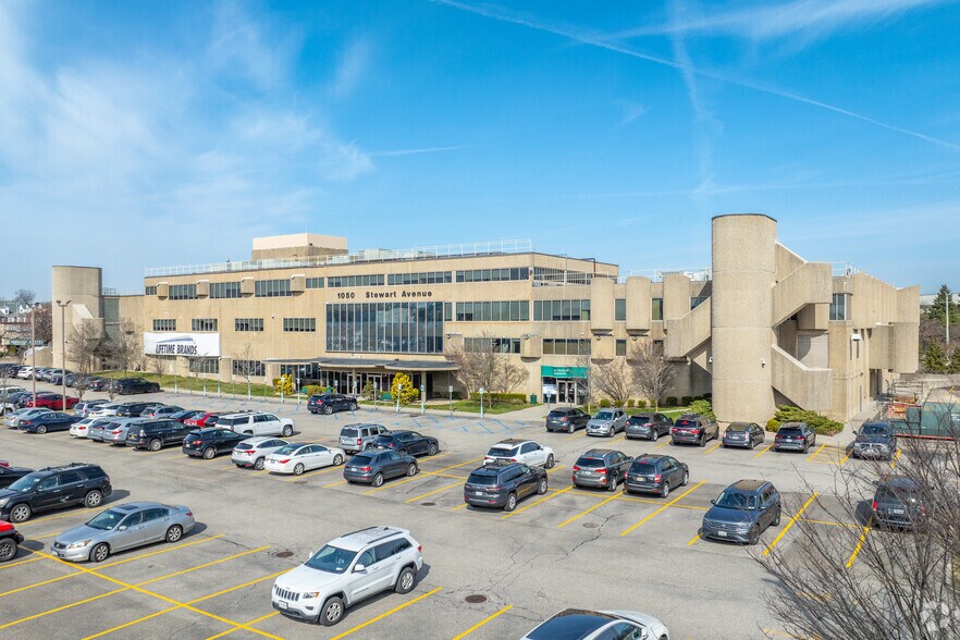 Primary Photo Of 1000 Stewart Ave, Garden City Research And Development For Sale