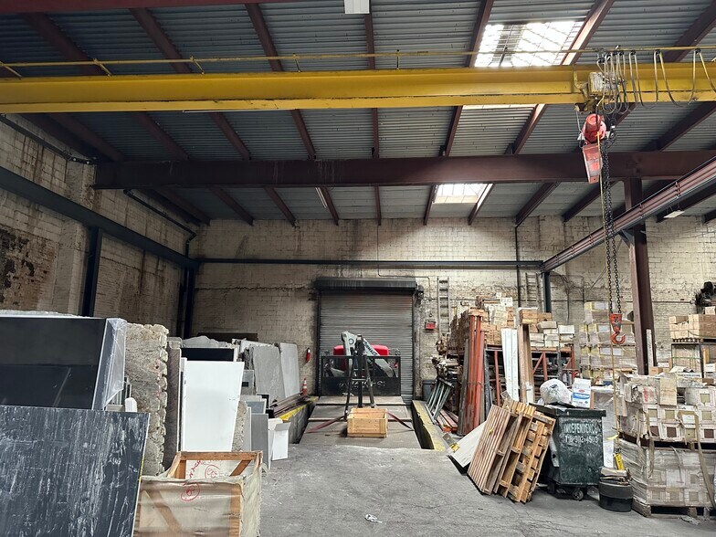 More Photos Of 250 Morgan Ave, Brooklyn Manufacturing For Lease