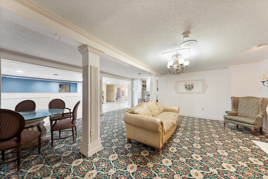 More Photos Of 1530 Cleveland Rd, Sandusky Hotel For Sale