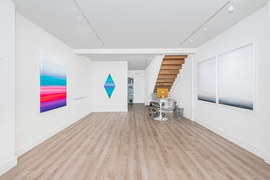 More Photos Of 260 Crandon Blvd, Key Biscayne Bank For Sale