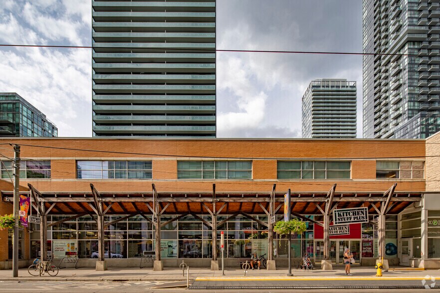 More Photos Of 388 King St W, Toronto General Retail For Sale