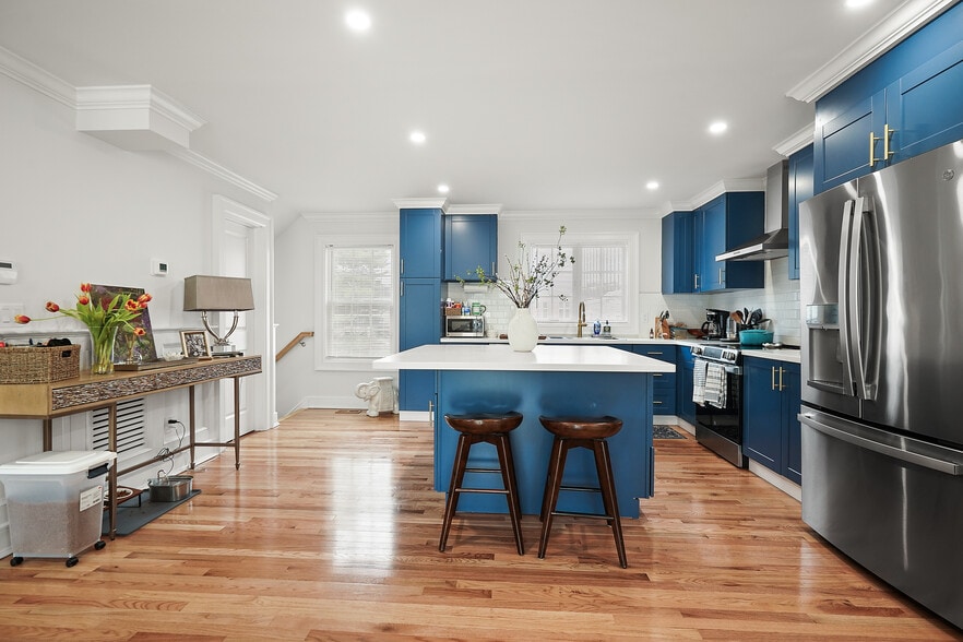 More Photos Of 24 Hoyt St, Stamford Apartments For Sale