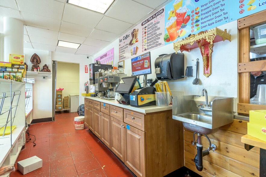More Photos Of 853 E Manchester Ave, Los Angeles Restaurant For Sale