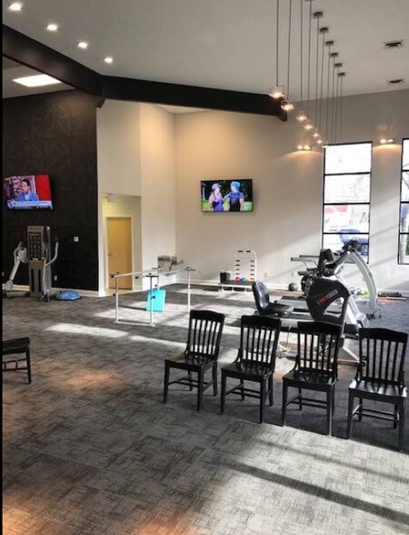 More Photos Of 1713 Nicholasville Rd, Lexington Medical For Sale