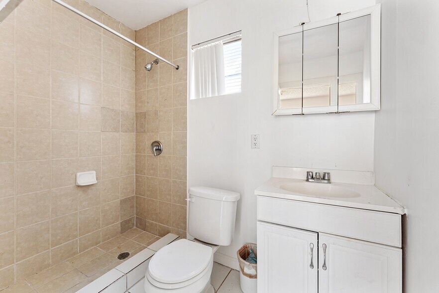 More Photos Of 272 S Burlington Ave, Los Angeles Apartments For Sale