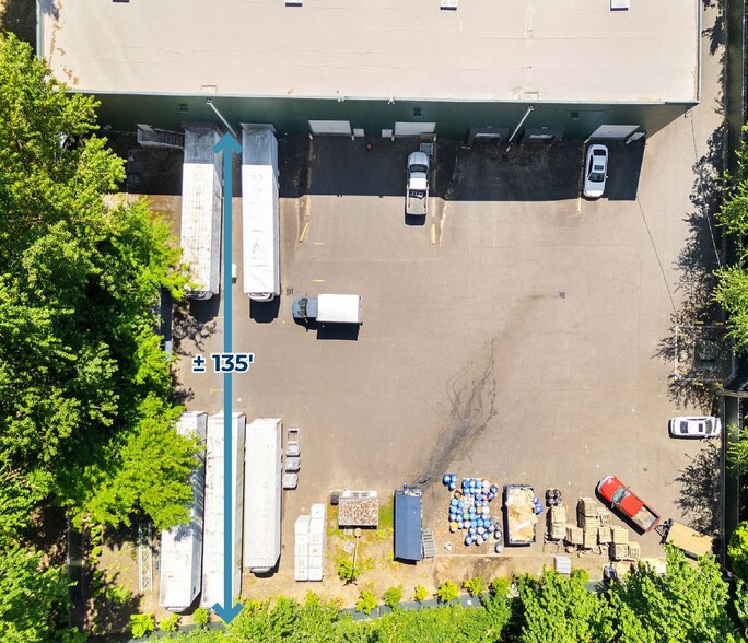 More Photos Of 16427 NE Airport Way, Portland Warehouse For Sale