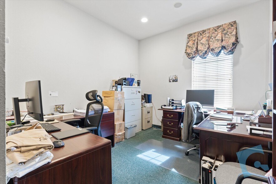 More Photos Of 5316 Bransford Rd, Colleyville Office For Sale