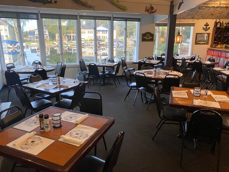 More Photos Of 5793 E Pickwick Rd, Syracuse Restaurant For Sale