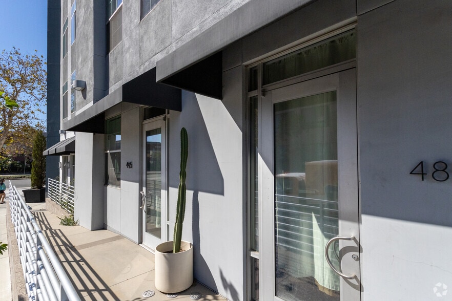 More Photos Of 110 S Harbor Blvd, Anaheim Apartments For Lease