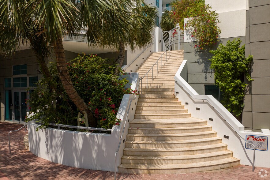 More Photos Of 110 Washington Ave, Miami Beach Apartments For Lease