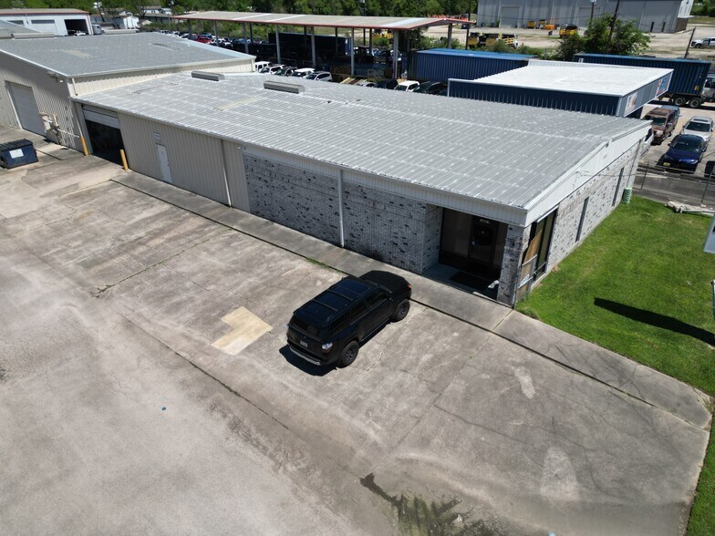 More Photos Of 1003 Atascocita Rd, Humble Warehouse For Lease