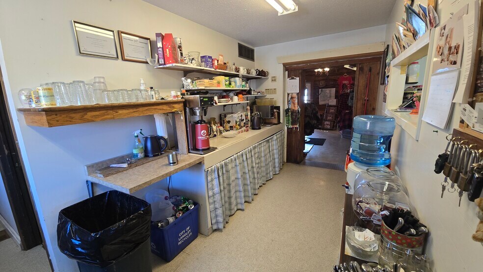More Photos Of 1080 Stack Valley Rd, Cariboo Hotel For Sale