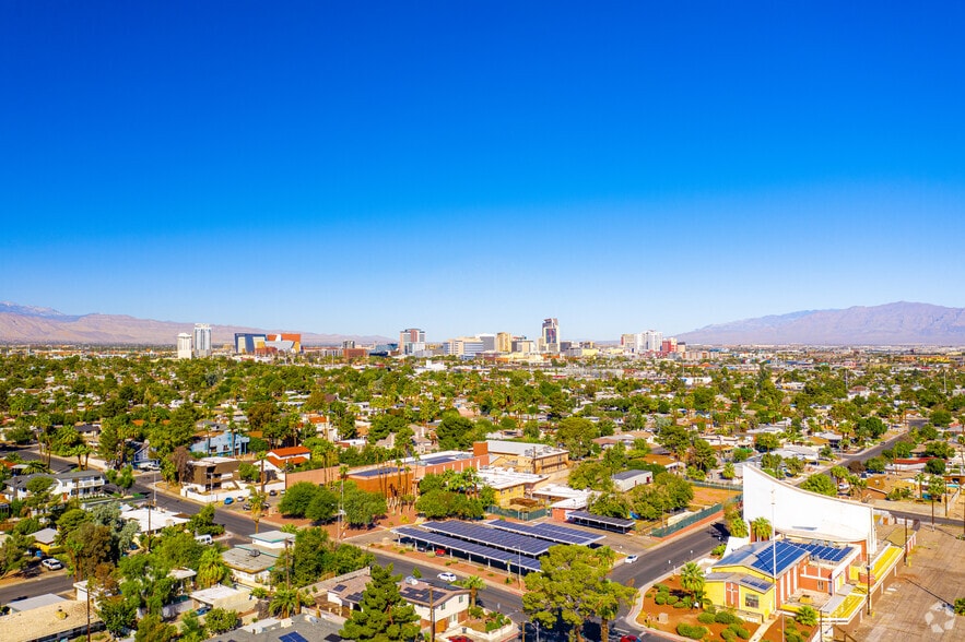 More Photos Of 1600 E Oakey Blvd, Las Vegas Schools For Sale