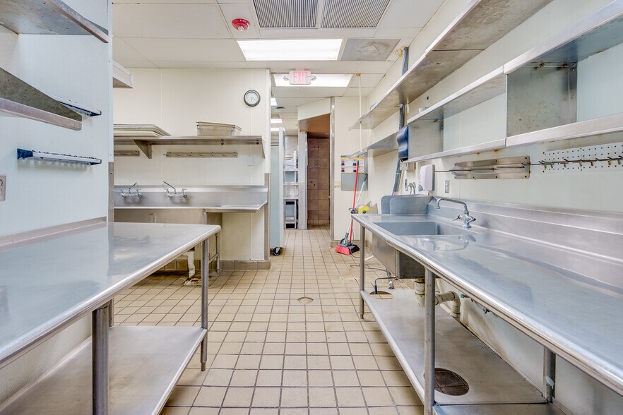 More Photos Of 3162 S Atlantic Ave, Daytona Beach Shores Restaurant For Sale
