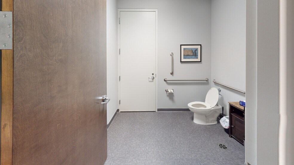 More Photos Of 1229 W Washington Blvd, Chicago Office For Lease