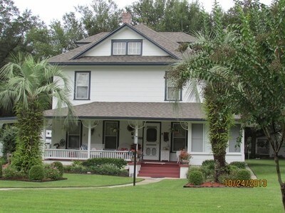 More Photos Of 215 E French Ave, Orange City Hospitality For Sale