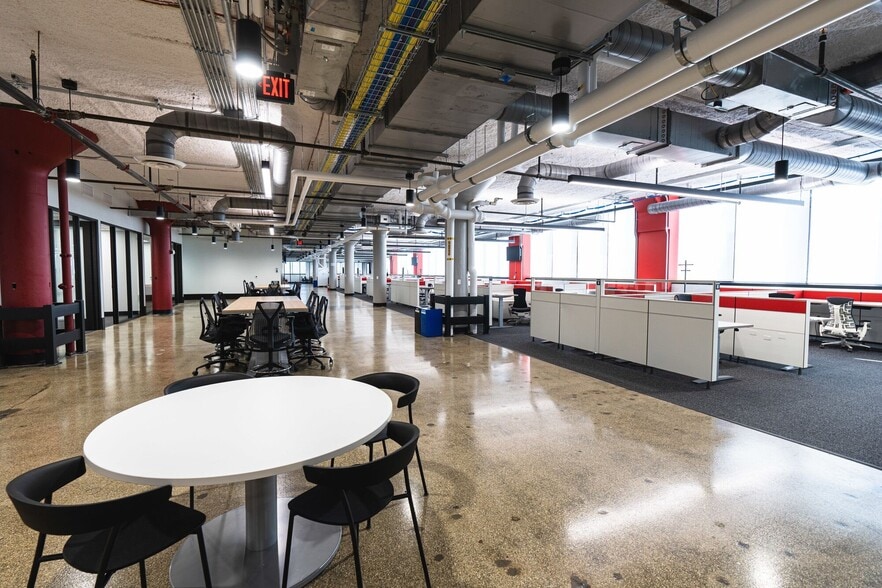 More Photos Of 300 River Place, Detroit Office For Lease