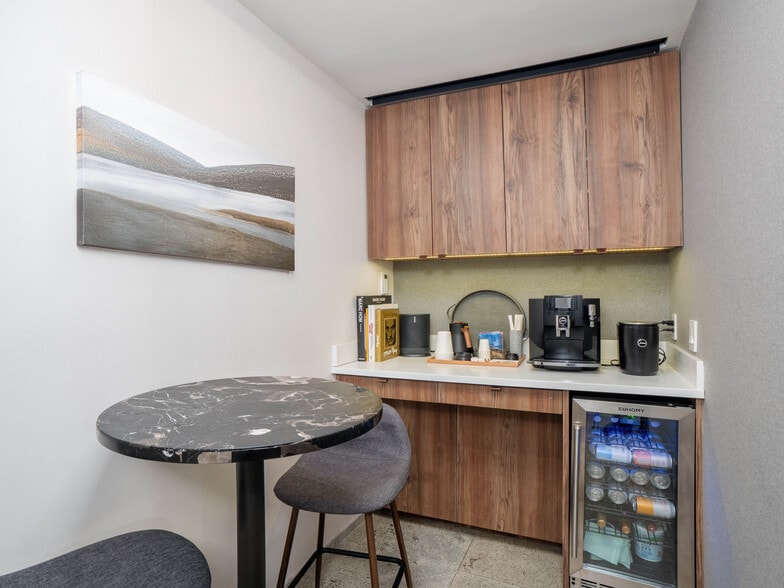 More Photos Of 1025 Fifth Ave, New York Apartments For Sale