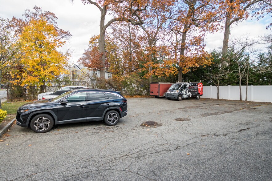 More Photos Of 2149 Wantagh Ave, Wantagh Office For Sale