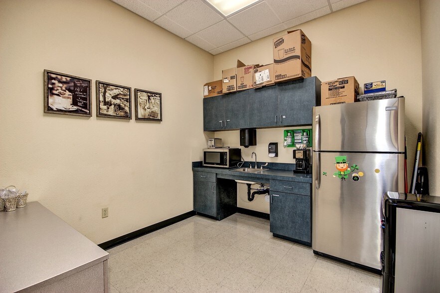 More Photos Of 6262 E Broadway Rd, Mesa Medical For Sale