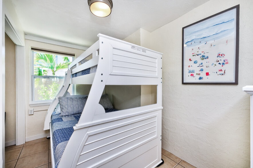 More Photos Of 1130 Gulf Blvd, Englewood Apartments For Sale