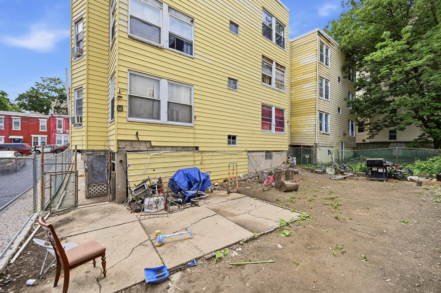 More Photos Of 25 Saratoga Ave, Yonkers Apartments For Sale