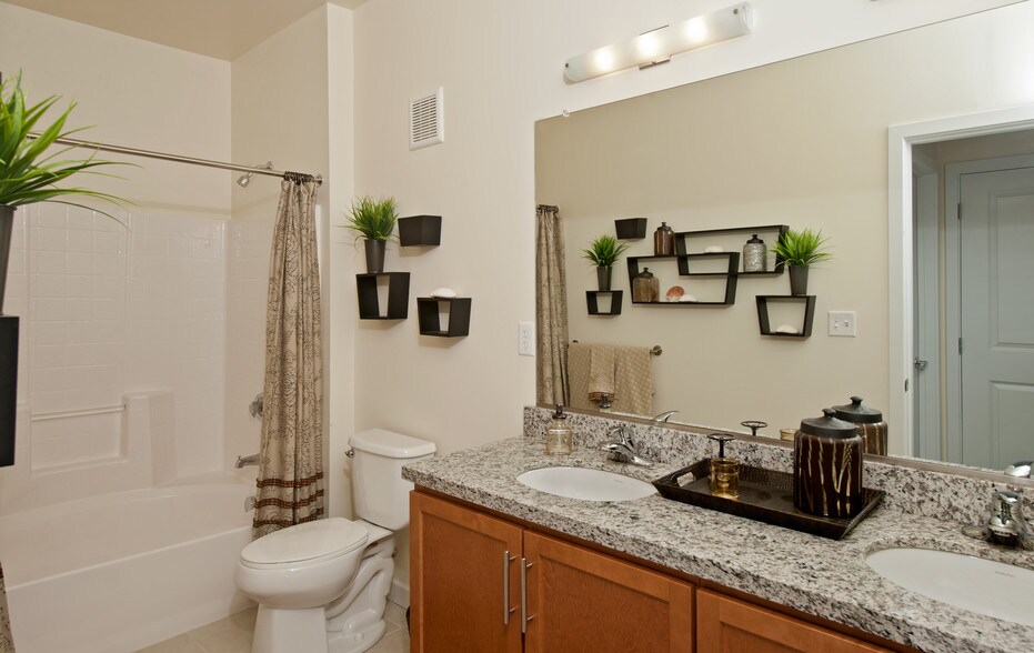 More Photos Of 332 Laskin Rd, Virginia Beach Apartments For Lease