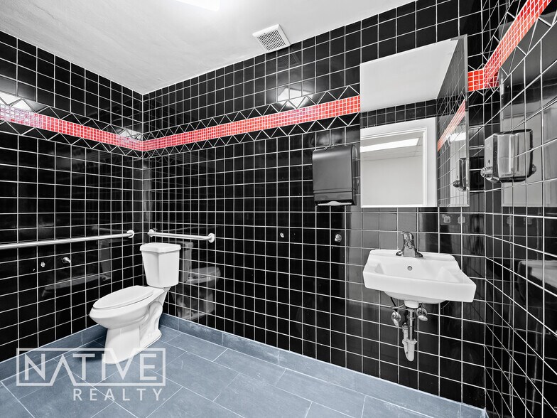 More Photos Of 3451-3481 N Andrews Ave, Oakland Park Storefront Retail Office For Lease