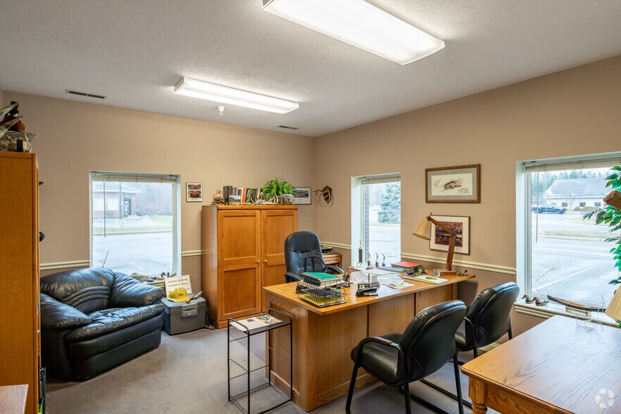 More Photos Of 4205 Charlar Dr, Holt Loft Creative Space For Sale