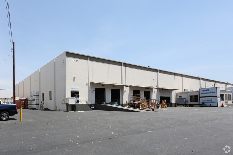 More Photos Of 12632-12642 Monarch St, Garden Grove Warehouse For Lease