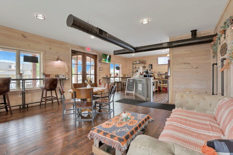 More Photos Of 14675 Zion Rd, Thornville Restaurant For Sale