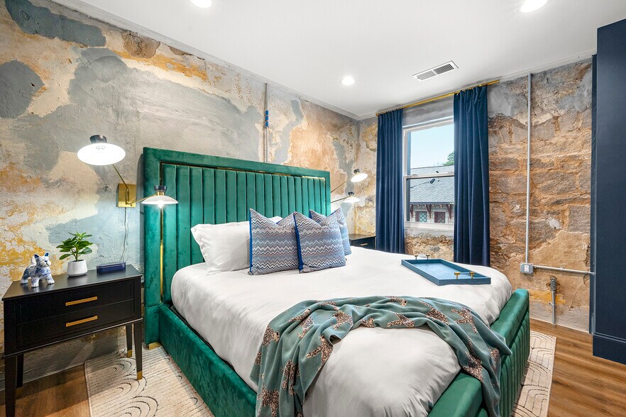 More Photos Of 929 Main St, Stone Mountain Restaurant For Sale