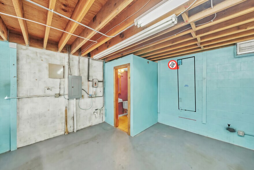 More Photos Of 1769-1791 Blount Rd, Pompano Beach Warehouse For Sale